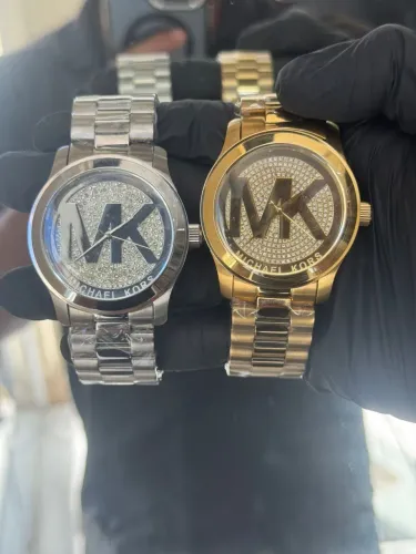 Relógio Feminino Premium à Prova d?Água Novo
