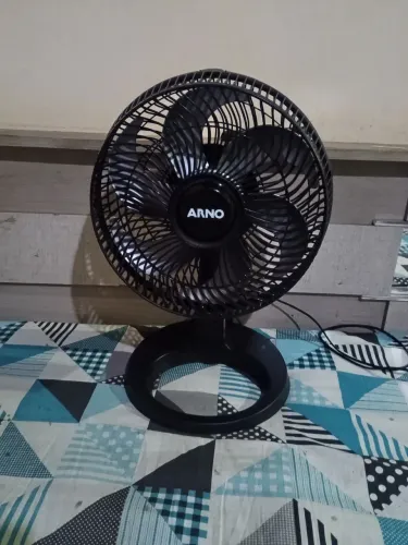 Ventilador Arno de 30cm de 6 palhetas e 127V