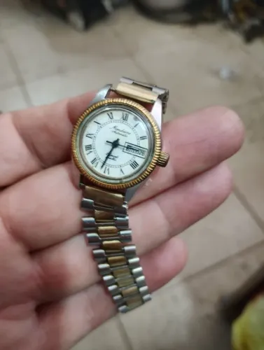 Relógio Mondaine feminino antigo funcionando