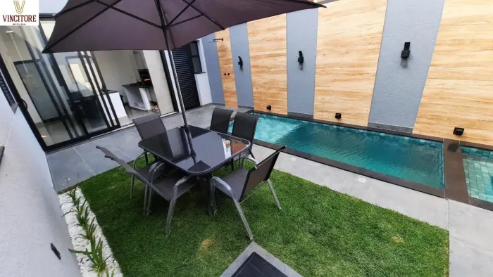 Casa de Condomínio Fechado com Piscina e SPA | Condomínio Parque Olívio Franceschini - Hor
