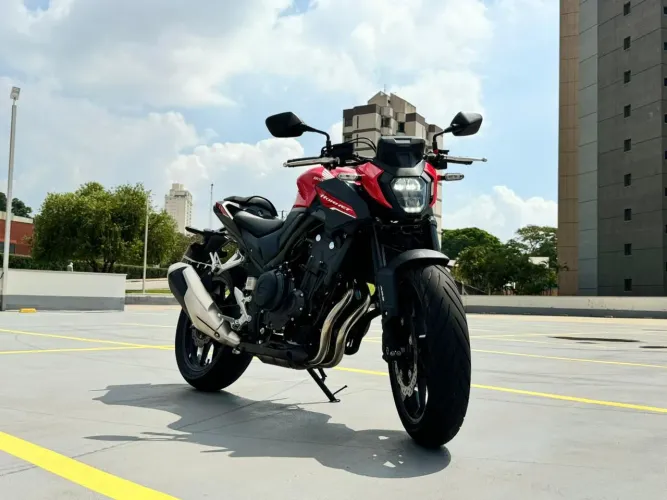 VENDE SE HORNET 500/ 2026