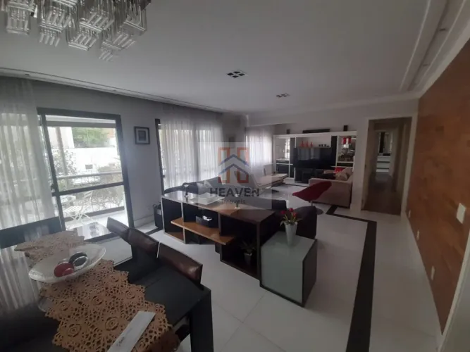 APARTAMENTO NA RUA RAUL POMPEIA, LAZER E TRÊS VAGAS.