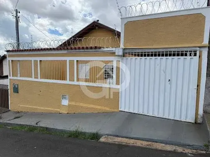 Casa de 4 quartos à venda no bairro Silvério Cartafina ? ampla, reformada e com quintal es