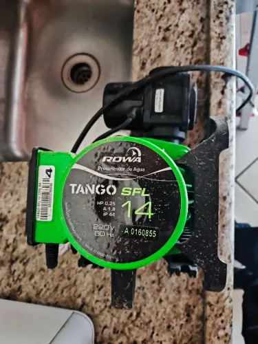 Bomba Pressurizador Silenciosa Monofásico Rowa Tango Sfl 14