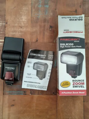 Flash Universal Precision Design DSLR350 - Novo (Nunca Usado)