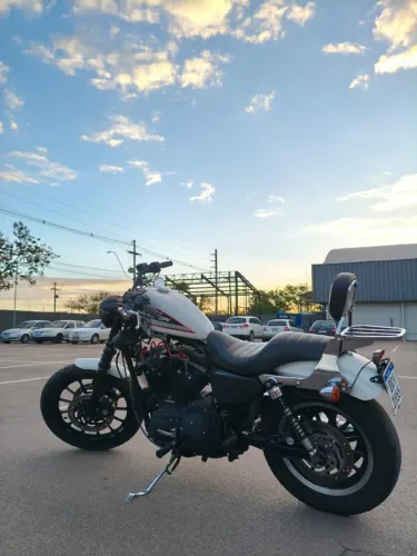 Harley-Davidson XL 883 R 2006 carburada - Branca- legalizada
