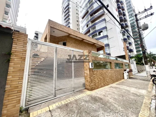 Casa de condomínio à venda em Praia Grande com 2 suítes, localização Canto do Forte