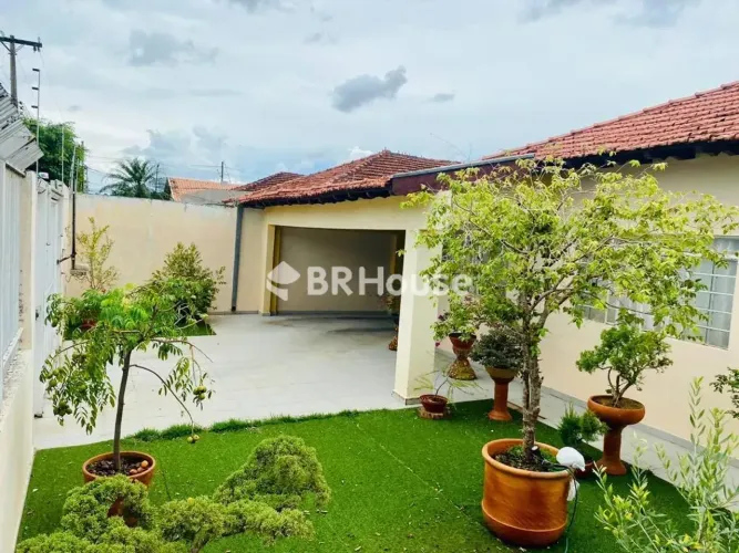 Jardim Imá | Casa 5 quartos, sendo 1 suite