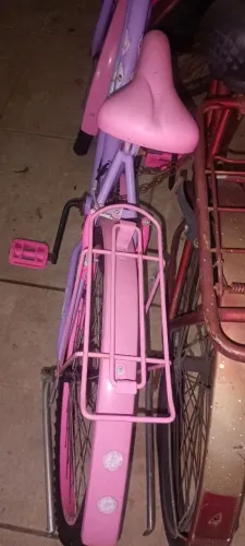 Vendo bicicleta infantil,semi nova pouco usada