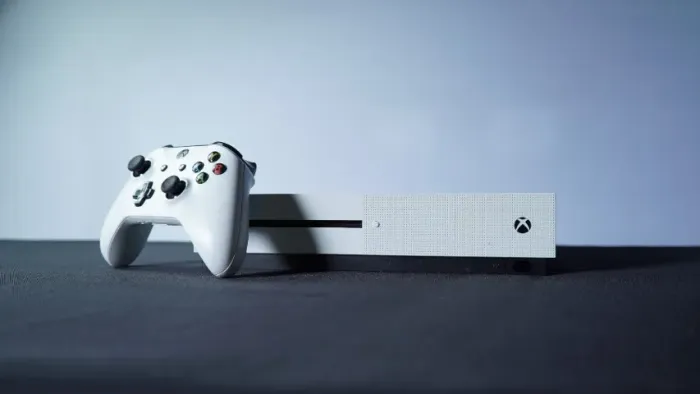 Console Xbox One S 1TB - Branco [com caixa] por R$ 1.199