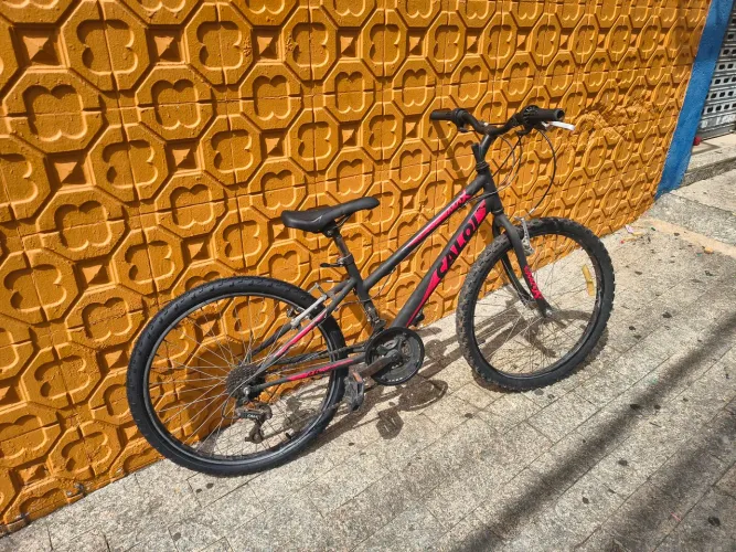 Bike Preta Aro 24 c/ 18 Marchas, ÓTIMO ESTADO