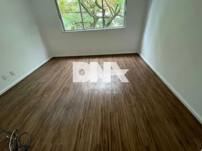 Apartamento : / Residencial / Lagoa