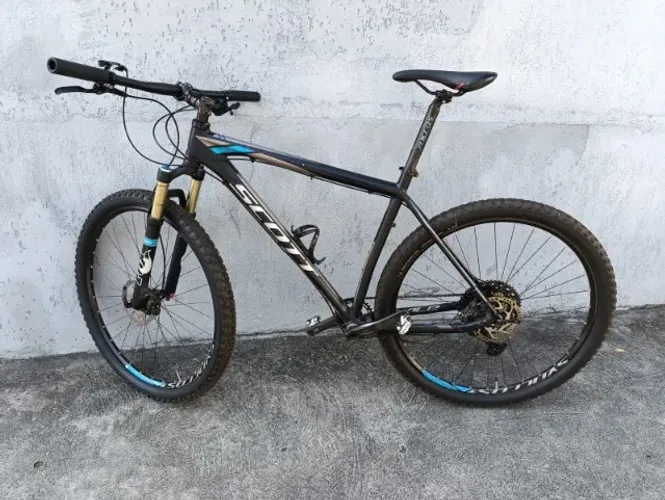 Bike Scott Scale 940 aro 29 com suspensão FOX