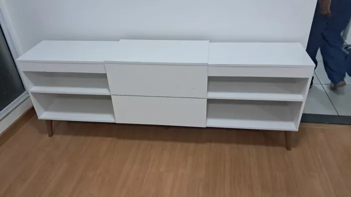 Rack para TV Branco Estilo Retrô/Moderno - 1,60m (Ótimo Estado)