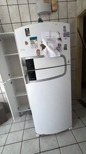 Geladeira e máquina de lavar