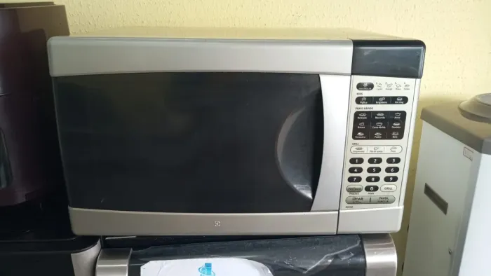 Microondas /Grill 28 litros 127v