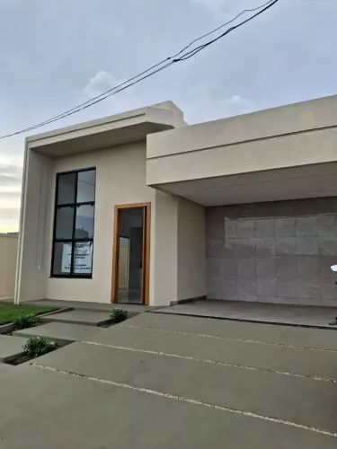 Linda Casa No Condominio Jardim de Marselha com 3 suítes