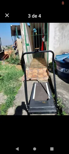 Vendo uma esteira ergométrica sem motor movimentada pelo próprio usuário em ótimo estado