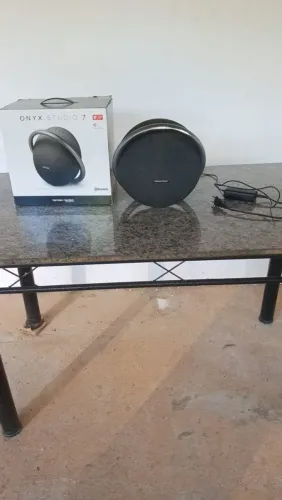 Vendo essa caixa de som boa e potente