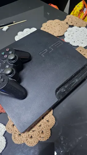 PlayStation 3 original + 1 controle + 6 jogos
