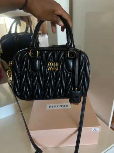 Bolsa Feminina Arcadie 24cm Preta tamanho Pequeno/Medio Impecável 