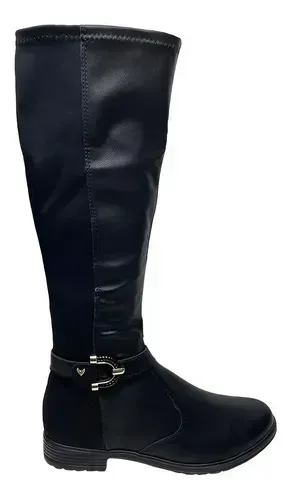 Roupas e calçados.