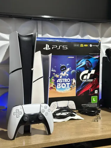 Vendo ou Troco Ps5 Slim digital Novinho Completo pouco tempo de uso!