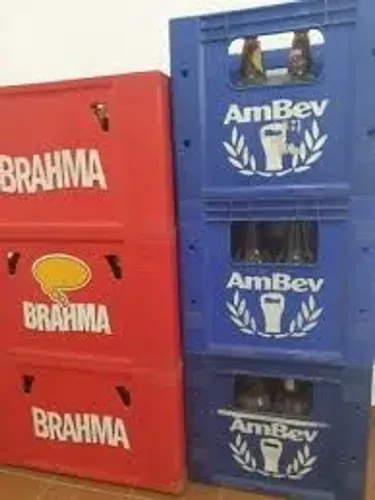 Caixa de engradado de cerveja 600 ml  30 reais 