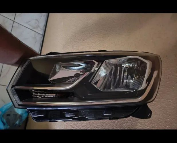 Farol Gol saveiro Voyage lado motorista