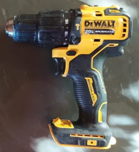 Furadeira Parafusadeira (20v) DCD 709 (DeWALT)