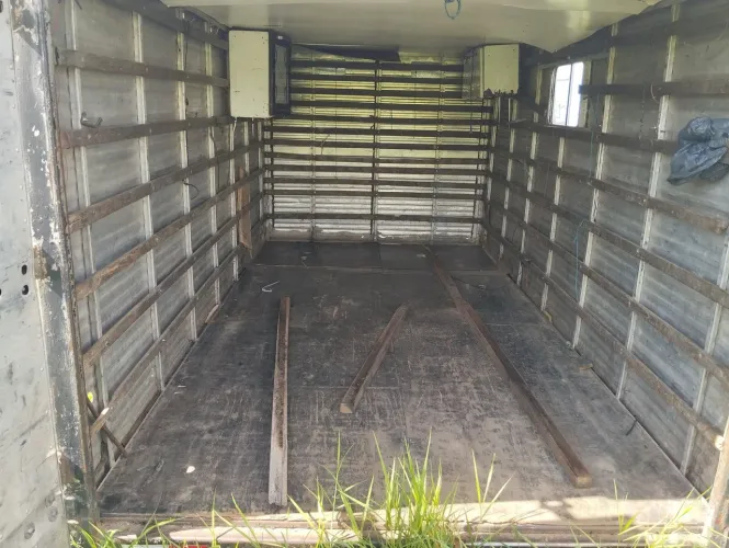 Baú caminhão container