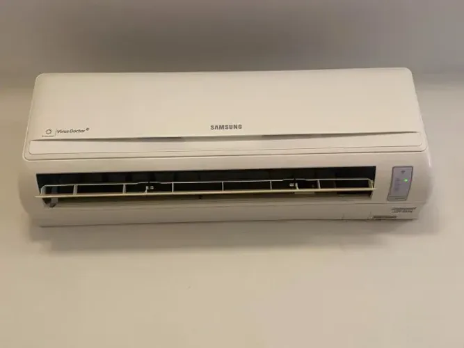 Aparelho ar-condicionado Samsung