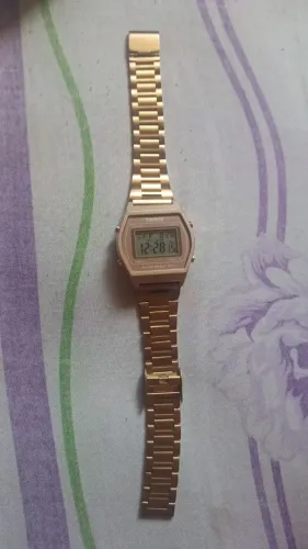Relógio digital feminino metal dourado SKMEI