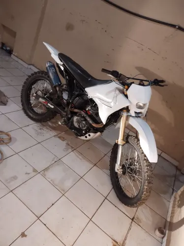 Sundow stx200 motard com pneus para trilha