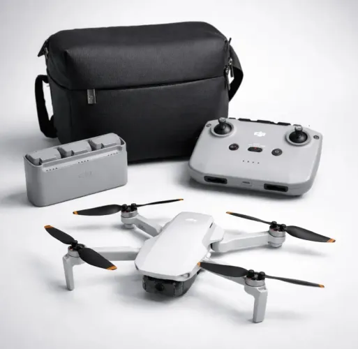 Drone Dji Mini 2 Fly More Combo 3 Baterias com Kit Fly More Cinza