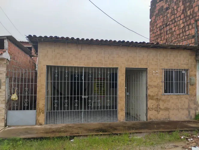 Vende-se 1 casa e 2 kitnets em São José da coroa grande
