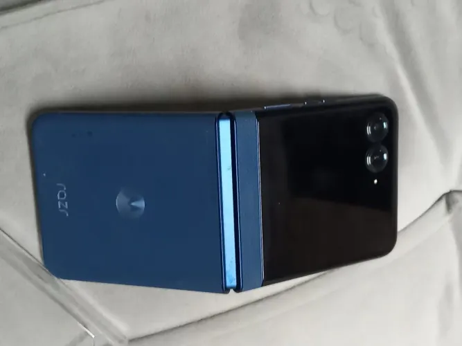 Vendo Motorola RAZR 60 na garantia