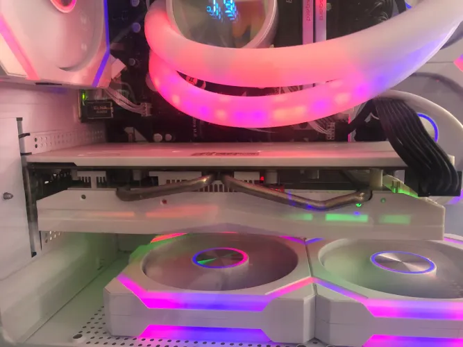 RX 580 COM RGB ( Sem Defeito) Pra Trocar em Placa Superior