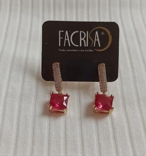 Par de brincos Facrisa