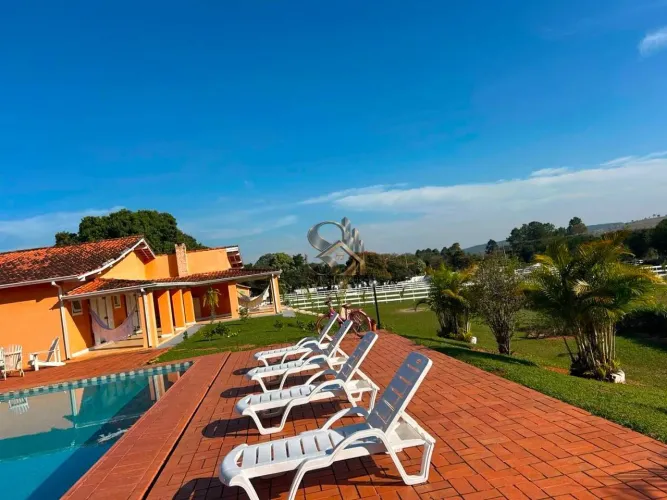 Propriedade de Campo com 20.000 m², 6 Suítes e Estrutura Equestre em Capela do Alto