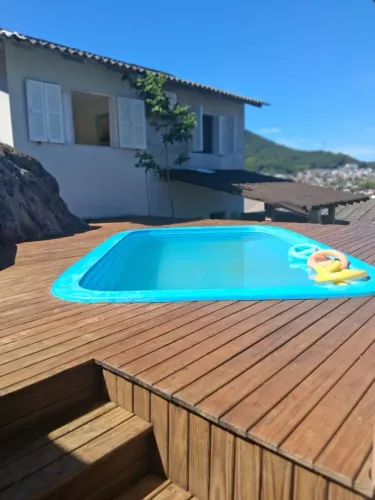 CASA SEMI MOBILIADA COM PISCINA PARA ALUGUEL - MONTE VERDE | FLORIANÓPOLIS