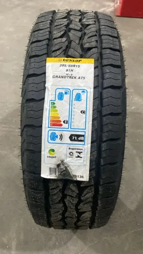 Pneu 205/60/15 Dunlop AT misto
