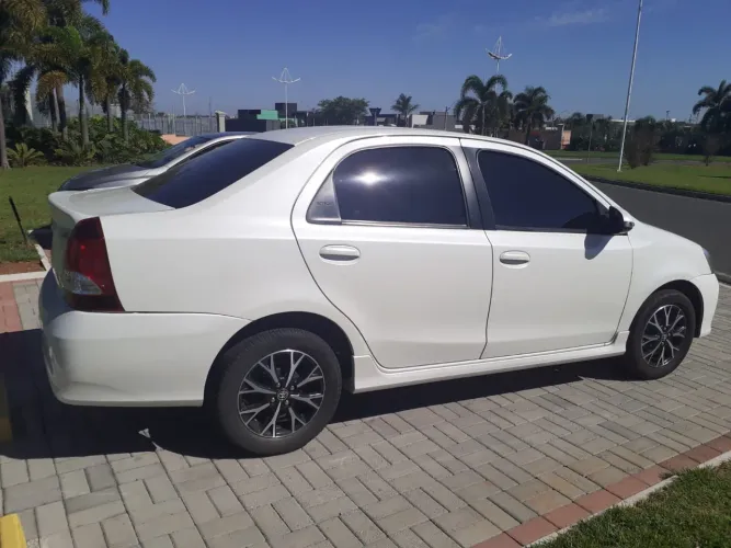 Toyota Etios Platinum Sed. 1.5 Flex 16V 4P Aut. 2018