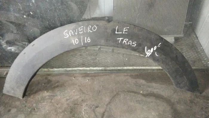 Moldura Paralama traseiro VW Saveiro 2010/2016 Lado esquerdo