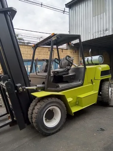 Empilhadeira GLP Clark, capaciade 7.000Kg, modelo C70L