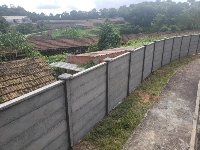 Muro Pré-Fabricado / Pré-Moldado