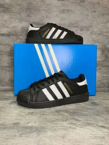 Tênis Adidas SuperStar