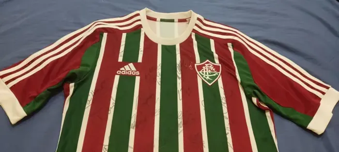 Camisa do Fluminense autografada