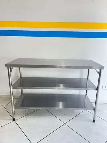 Mesa/bancada industrial em aço inox sob medida