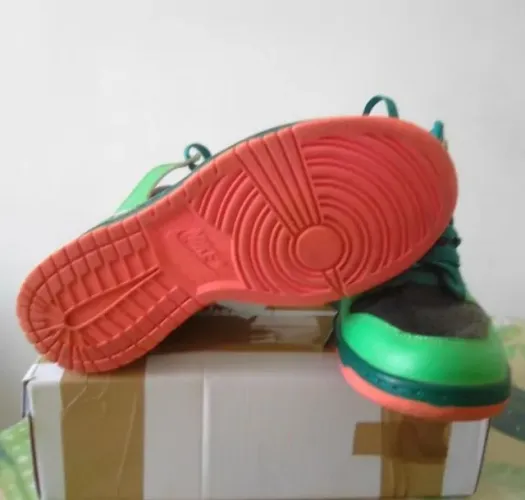 Tênis Nike Dunk 37
